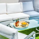 Atico Terraza Privada Piscina Centro Ac Nuevo 1hab