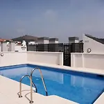 Atico Terraza Privada Piscina Centro Ac Nuevo 1hab Апартаменты *