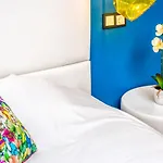 Atico Terraza Privada Piscina Centro Ac Nuevo 1hab * Малага