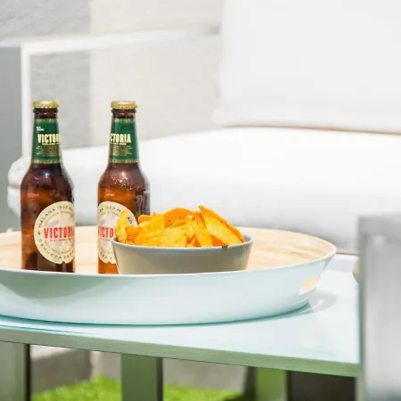 Atico Terraza Privada Piscina Centro Ac Nuevo 1hab Apartament