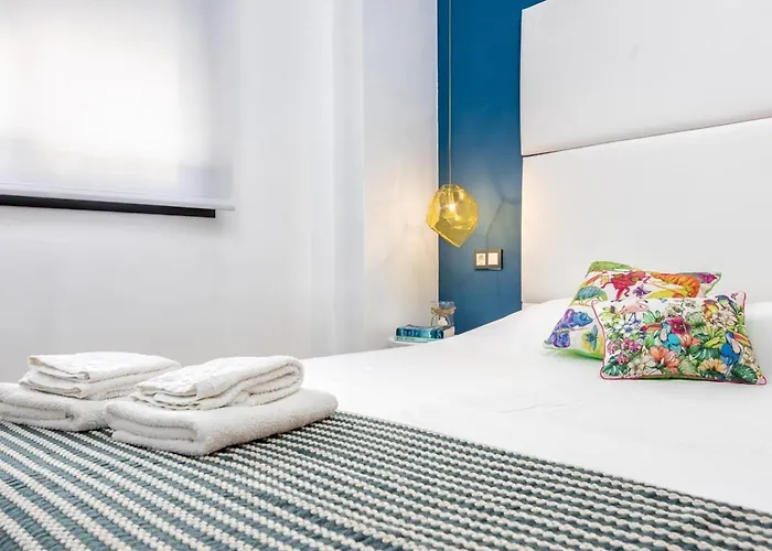 Apartamento Atico Terraza Privada Piscina Centro Ac Nuevo 1hab